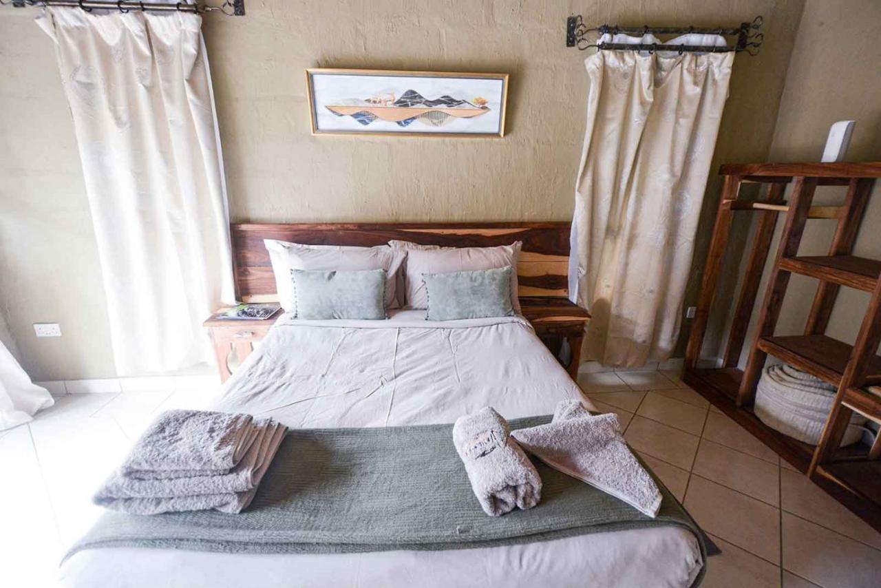 African Excursions Guest House Khwai Dış mekan fotoğraf